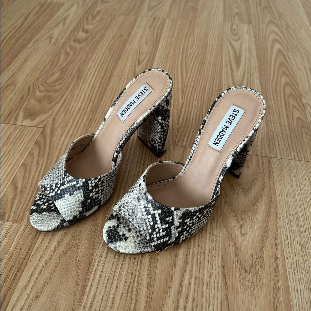 Super Cute Heels 🖤🤍